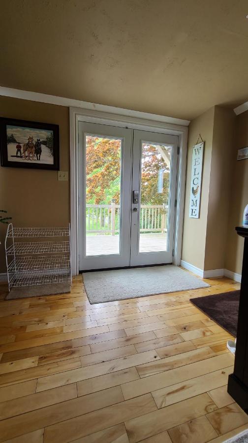 Small Town Bound Inn Montague Extérieur photo