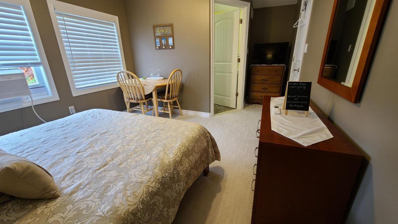 Small Town Bound Inn Montague Extérieur photo