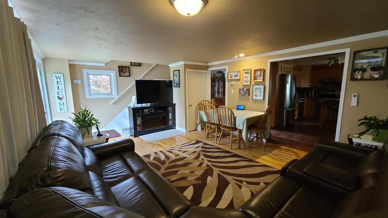 Small Town Bound Inn Montague Extérieur photo