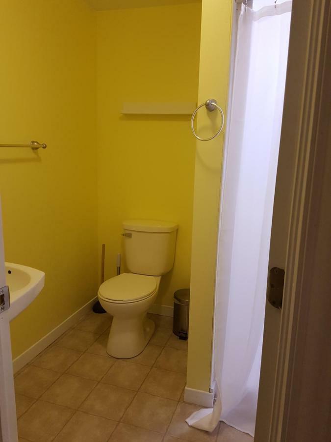 Small Town Bound Inn Montague Chambre photo